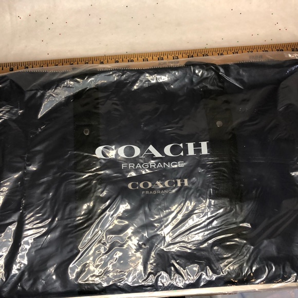 NWT Coach Travel / Weekender Duffle Bag Zippered- Navy Bluer - Picture 2 of 11